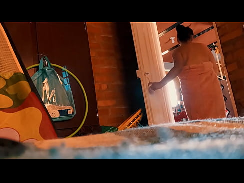 ❤️ Xhaxhai më ndjek në dush, më qitë ndërsa unë bëj dush. ️ Porno në sq.porn-mz.ru